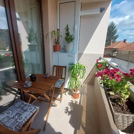 Toni'S Hidden Gem Apartment Kazanlak Exterior photo
